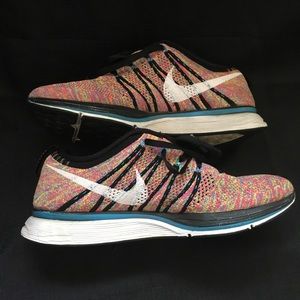 Nike flyknit racer pre owned very good condition
